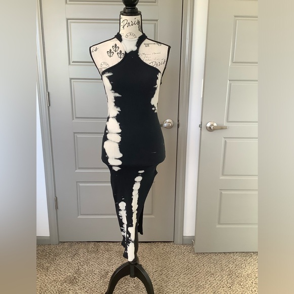 🎉 Ribbed Knit Tie-Dyed Dress 🎉 - Picture 3 of 11